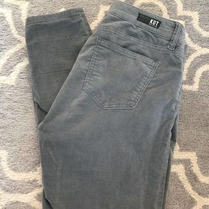 💙2/$20 KUT velvety grey jeans